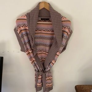 Short sleeve sweater